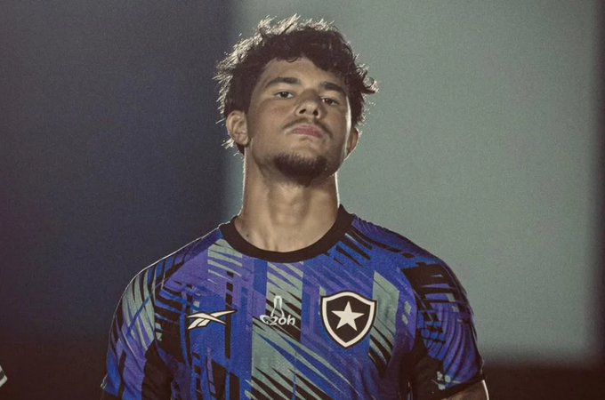 Bruninho revela encontro frustrado com pai e cobra 4 anos de pensões atrasadas; ex-goleiro Bruno alega ‘armadilha’