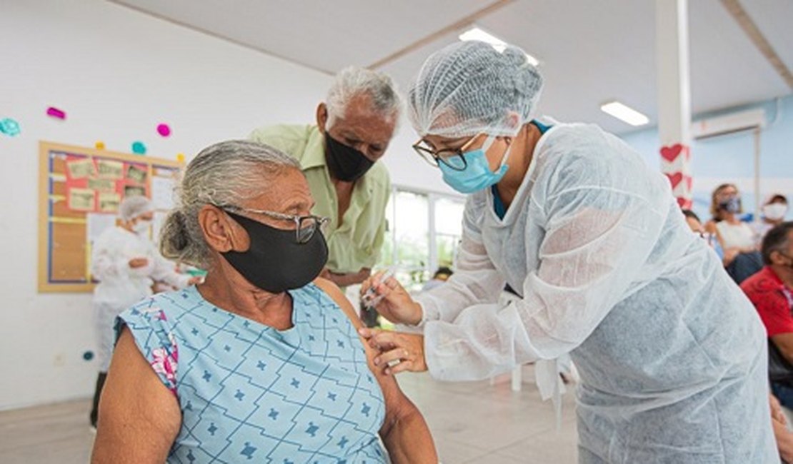 Mutirão de vacinação contra Covid-19, Influenza e Sarampo acontece neste sábado (16), em Arapiraca