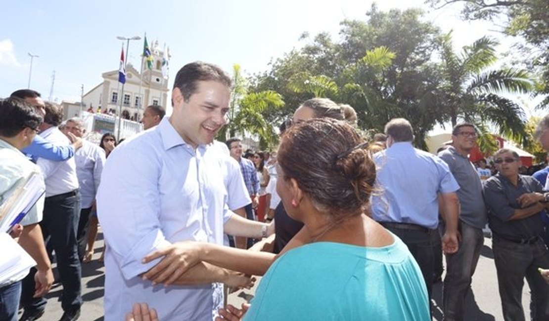 Renan Filho: “Nossa política reflete maior aproximação com cidadão”