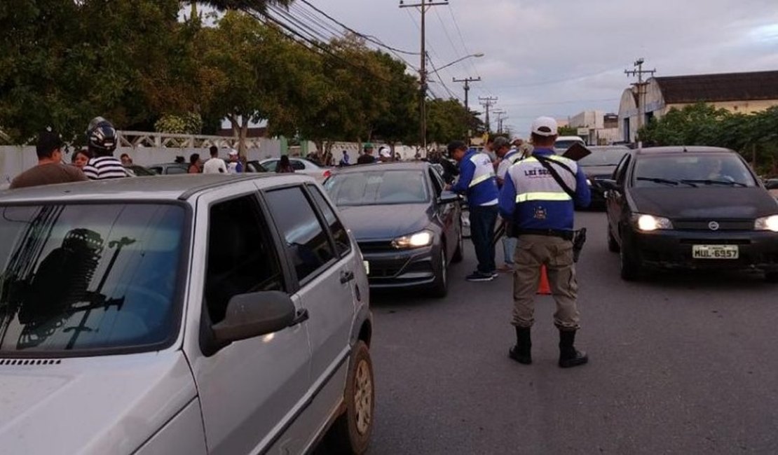 Blitz da Lei Seca prende condutor por dirigir embriagado, em Arapiraca