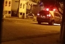 Criminosos encapuzados invadem residência e executam homem em Maceió