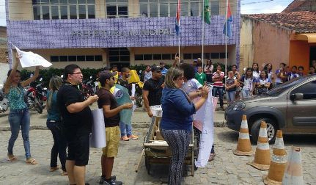Aprovados em concurso de São Sebastião denunciam ameaça durante protesto