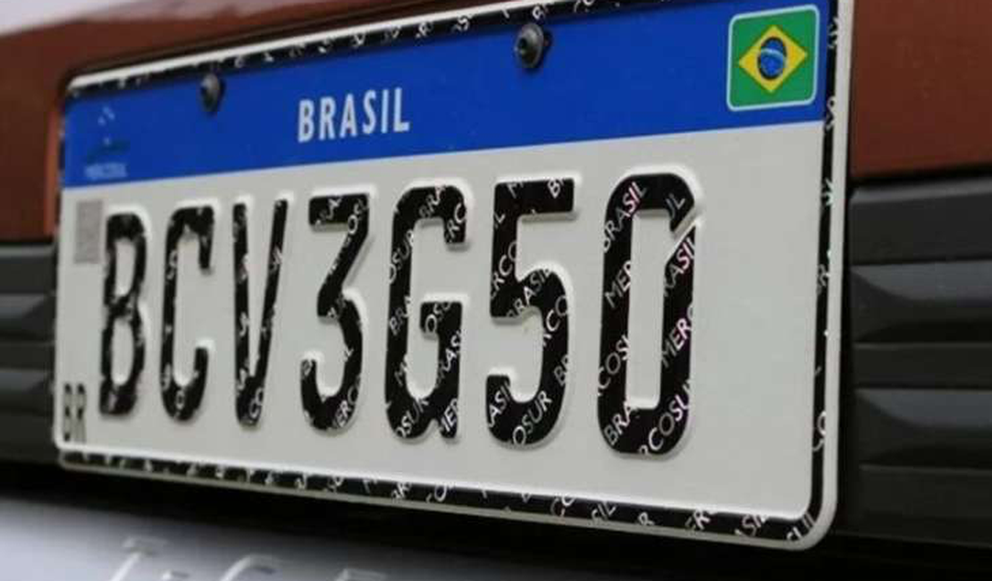 Detran/AL passa a oferecer troca da placa Mercosul de forma gratuita e on-line