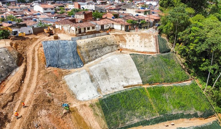 Prefeitura de Maceió investe mais de R$ 26 milhões em obras de contenção de encostas por toda capital