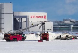 Avião sofre acidente ao pousar no Aeroporto de Toronto e deixa feridos