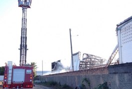 Incêndio atinge fábrica de papel higiênico no Distrito Industrial