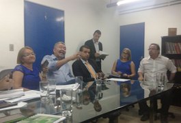 Grupo tenta barrar aprovação da Lei da 'Escola Livre'