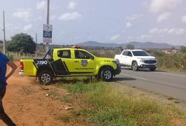 Homem armado assalta van de transporte coletivo em Palmeira dos Índios