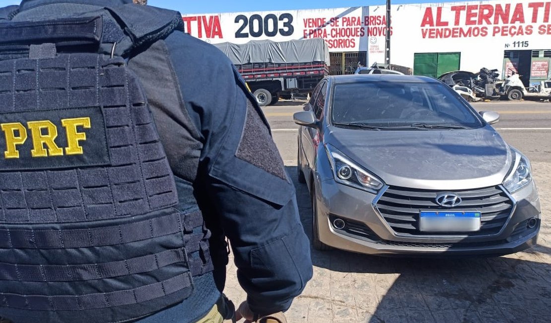 PRF prende suspeito de apropriação indébita de veículo no interior alagoano