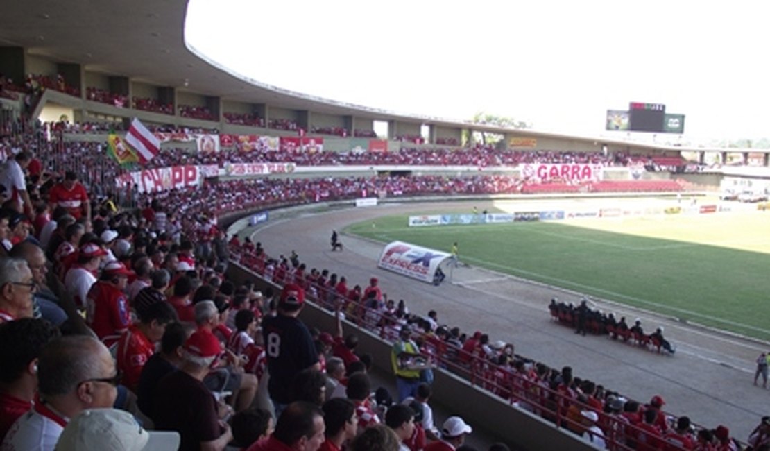 Justiça garante torcida única nos jogos entre CSA e CRB