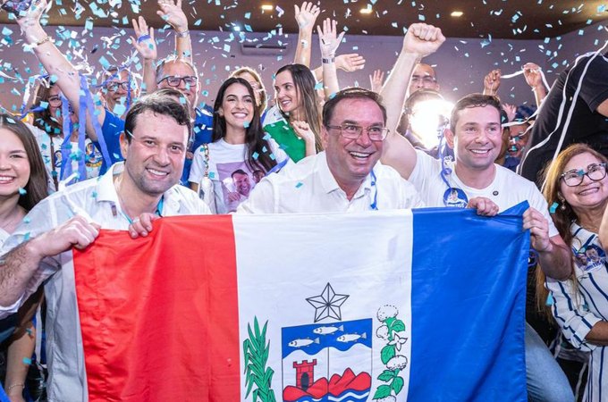 Daniel e Lucas homenageiam Luciano Barbosa durante encontro com a educação
