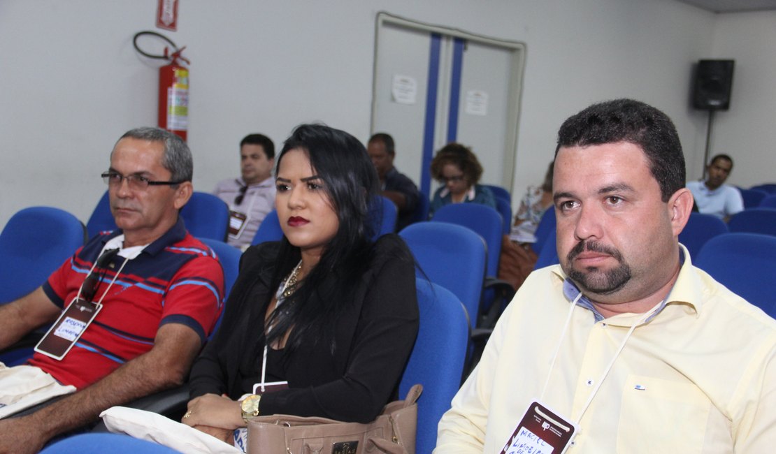 Limoeiro de Anadia busca capacitação para elaborar o Plano Municipal de Saneamento Básico