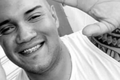 Homem é morto a tiros dentro de caminhonete e passageiro acaba ferido em Maceió