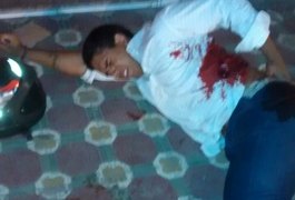 Jovem assalta farmácia, troca tiros com a polícia e é baleado, em Arapiraca