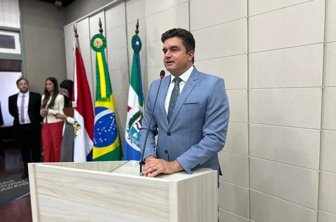 Justiça determina que Câmara de Maceió entregue documentos sobre contratação da empresa Reluzir após ação de Rui Palmeira