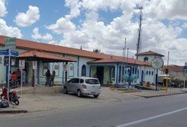 Mulher tenta sequestrar recém-nascido em maternidade de Arapiraca em uma bolsa