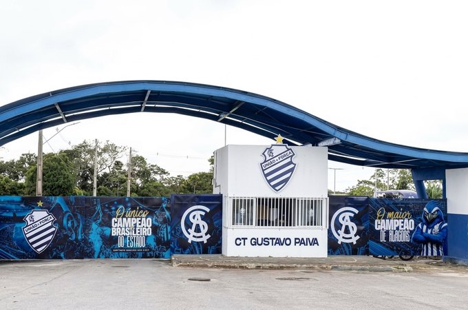 Justiça determina penhora de receitas do CSA por dívidas trabalhistas com ex-funcionários e atletas