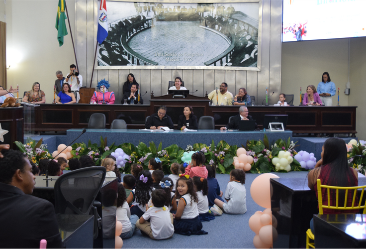 Agosto Verde: Parlamento discute estratégias para garantir uma infância segura