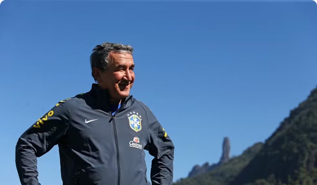 Carlos Alberto Parreira tem melhora e respira sem ajuda de aparelhos
