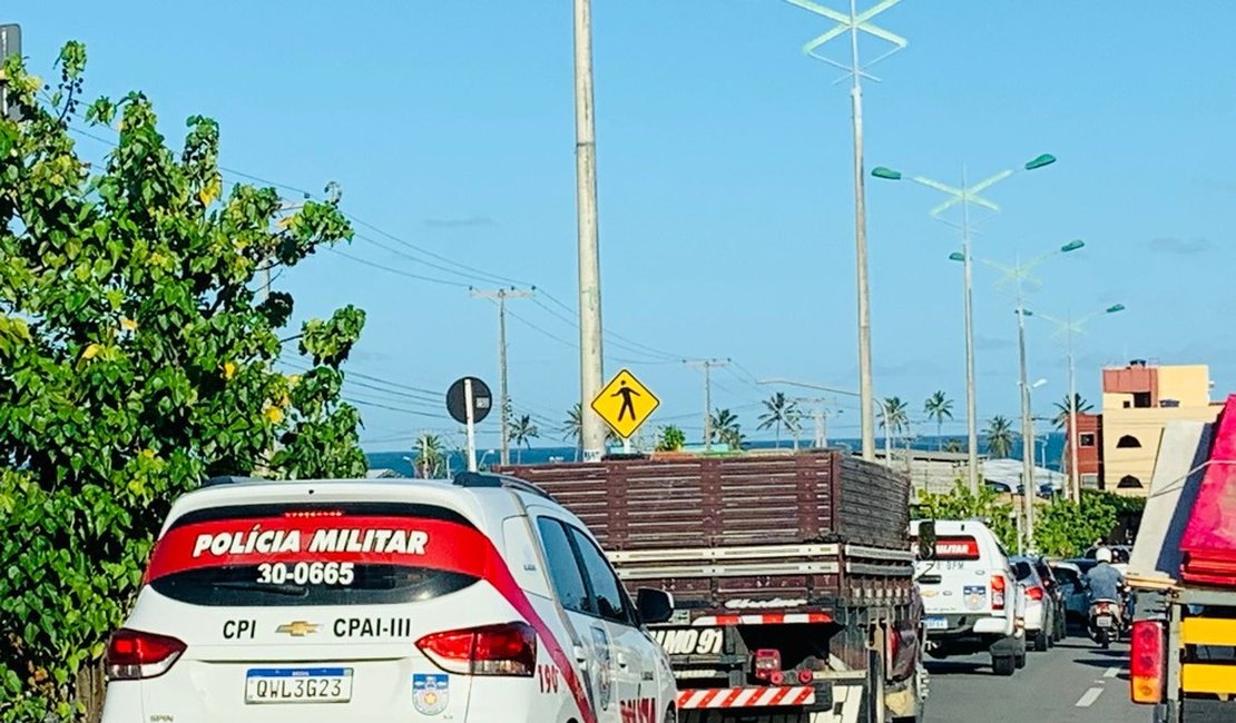 Assaltantes invadem loja e roubam dinheiro de cofre em loja da capital alagoana