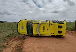 Vídeo. Perseguição termina com dois presos e viatura da PM capotada em Arapiraca