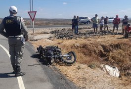 Motociclista perde controle da direção e morre em acidente no Sertão de AL
