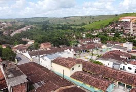 Jovem é assassinado a facadas e duas pessoas ficam feridas em madrugada de violência em Jundiá, AL