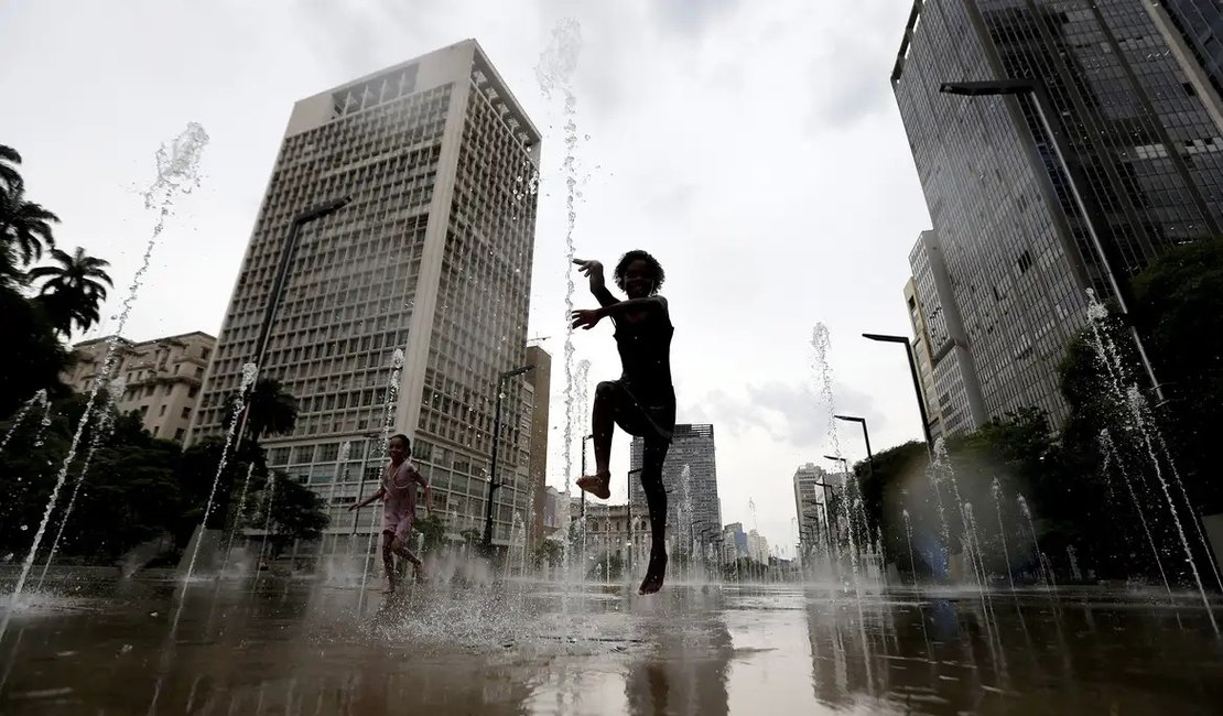 Inmet alerta sobre onda de calor que chega ao país nos próximos dias