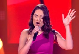 Paraibana, vocalista da Banda Limão com Mel impressiona jurados do The Voice Brasil