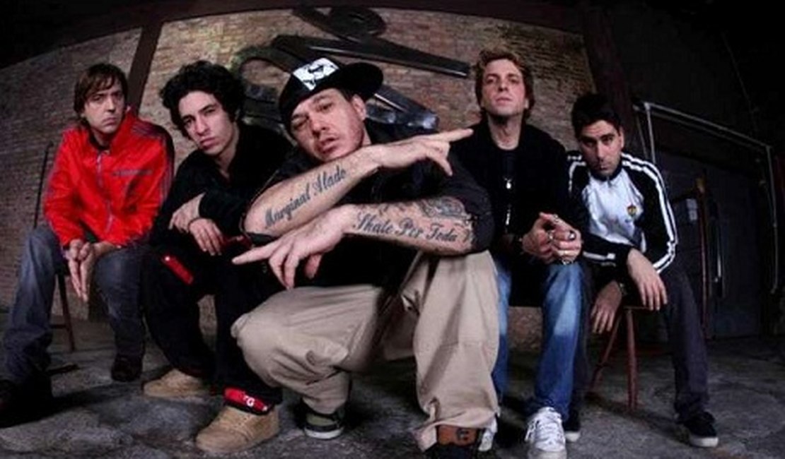 Filho de Chorão anuncia retorno de Charlie Brown Jr.