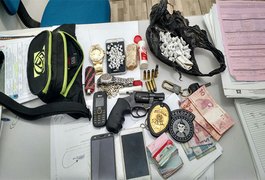 Jovens são detidos por tráfico de drogas e porte ilegal de arma de fogo