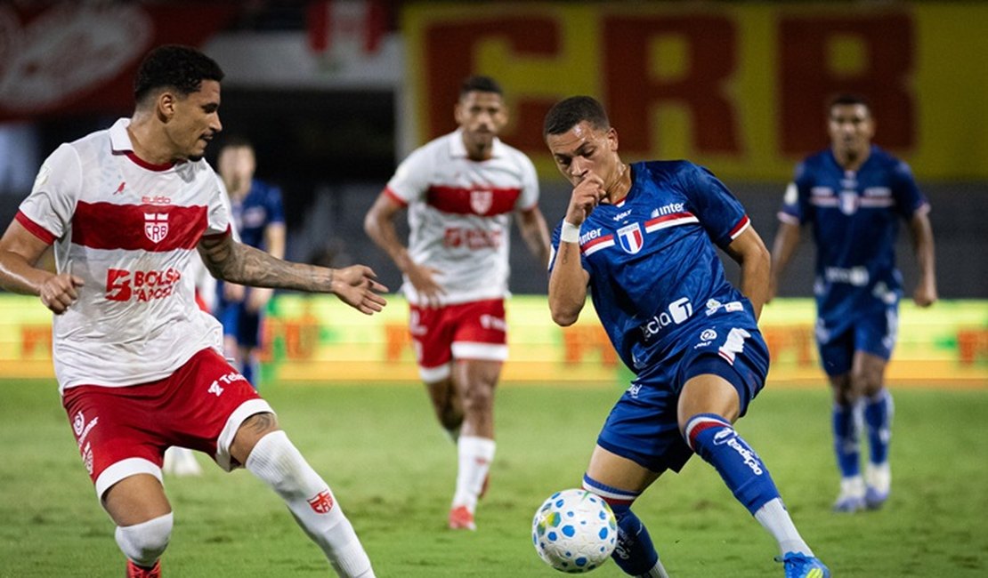 Fortaleza segura o CRB e garante vaga nas oitavas da Copa do Brasil
