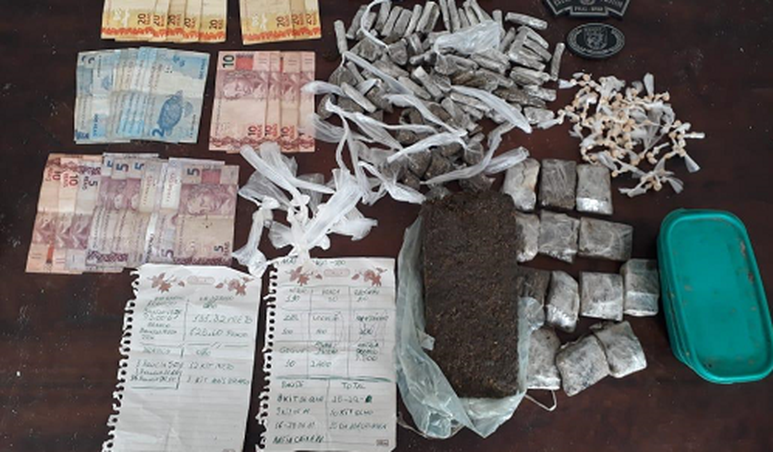 Polícia Militar encontra droga enterrada em terreno e prende suspeito de tráfico em Arapiraca