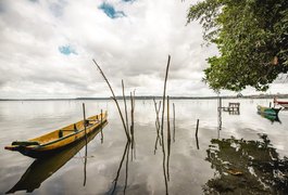 Cadáver é encontrado por pescadores na Lagoa Mundaú, em Maceió