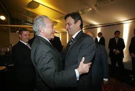 Defesa pede ao STF inquérito de Temer separado do de Aécio e Loures