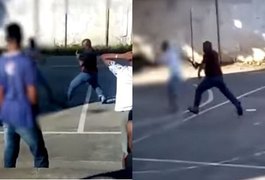 Vídeo mostra diretor agredindo estudante com soco dentro de escola