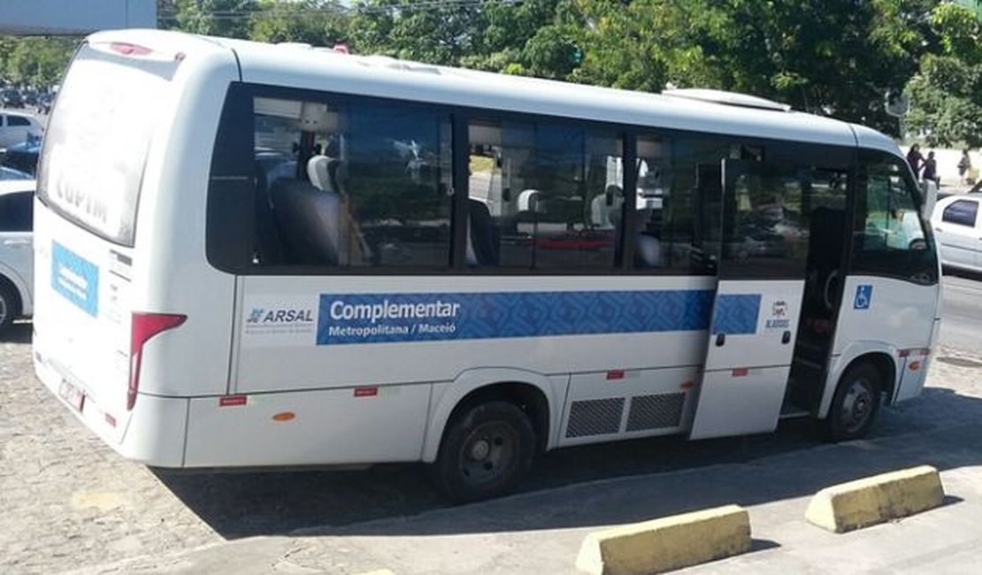Mulher fica gravemente ferida após ser baleada durante assalto a ônibus, em AL