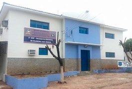 Homem agride companheira com facão e foge, no Agreste alagoano