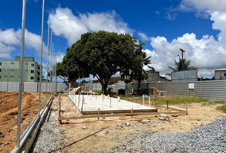 Benedito Bentes é contemplado com areninha na Praça das Oliveiras