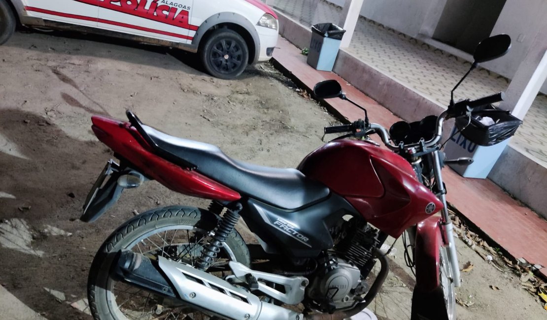 Força Tarefa do 3º BPM recupera motocicleta com queixa de roubo, em Arapiraca