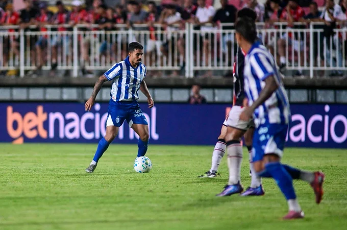 CSA demite técnico Itamar Schülle após eliminação na Copa do Brasil e desempenho insatisfatório no Alagoano