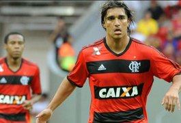 Flamengo joga bem e passa pelo Atlético-MG