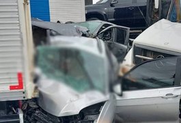Engavetamento na BR-277 envolveu 128 veículos e 94 pessoas no interior do Paraná