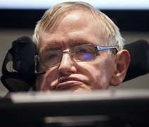 Morre o físico Stephen Hawking aos 76 anos no Reino Unido
