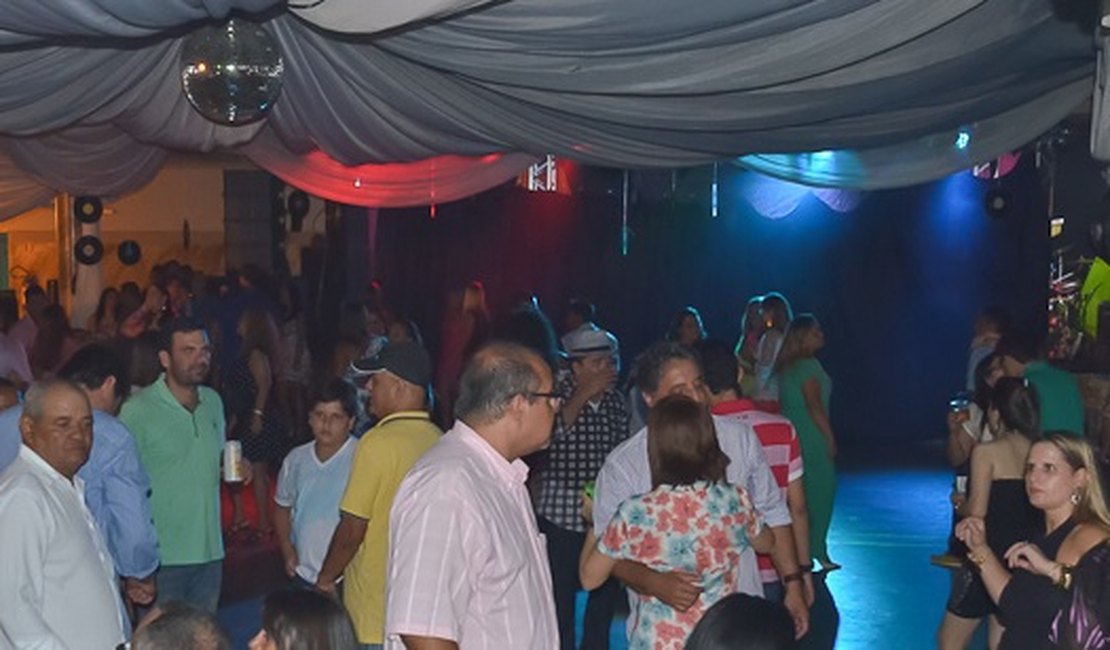 Fim de semana retrô terá Festa Anos 80 no Clube dos Fumicultores em Arapiraca