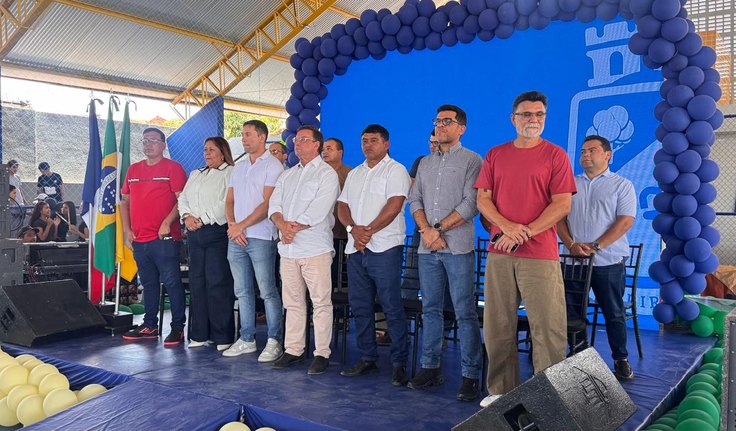 Luciano Barbosa inaugura ginásio poliesportivo na Vila São Francisco, zona rural de Arapiraca