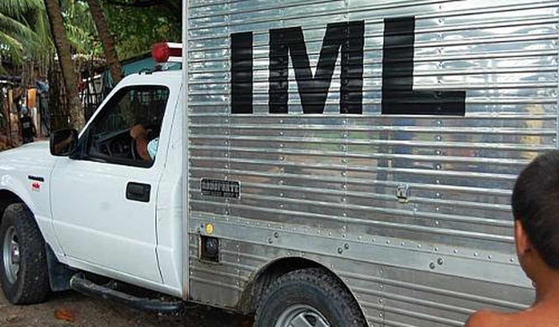 Jovem é executado a tiros na porta de casa no bairro Ouro Preto em Arapiraca