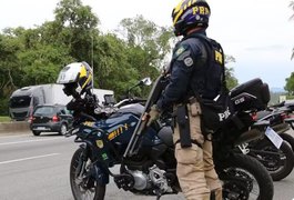 Homem tenta furtar moto da PRF para 'farmar aura' em João Pessoa e acaba preso