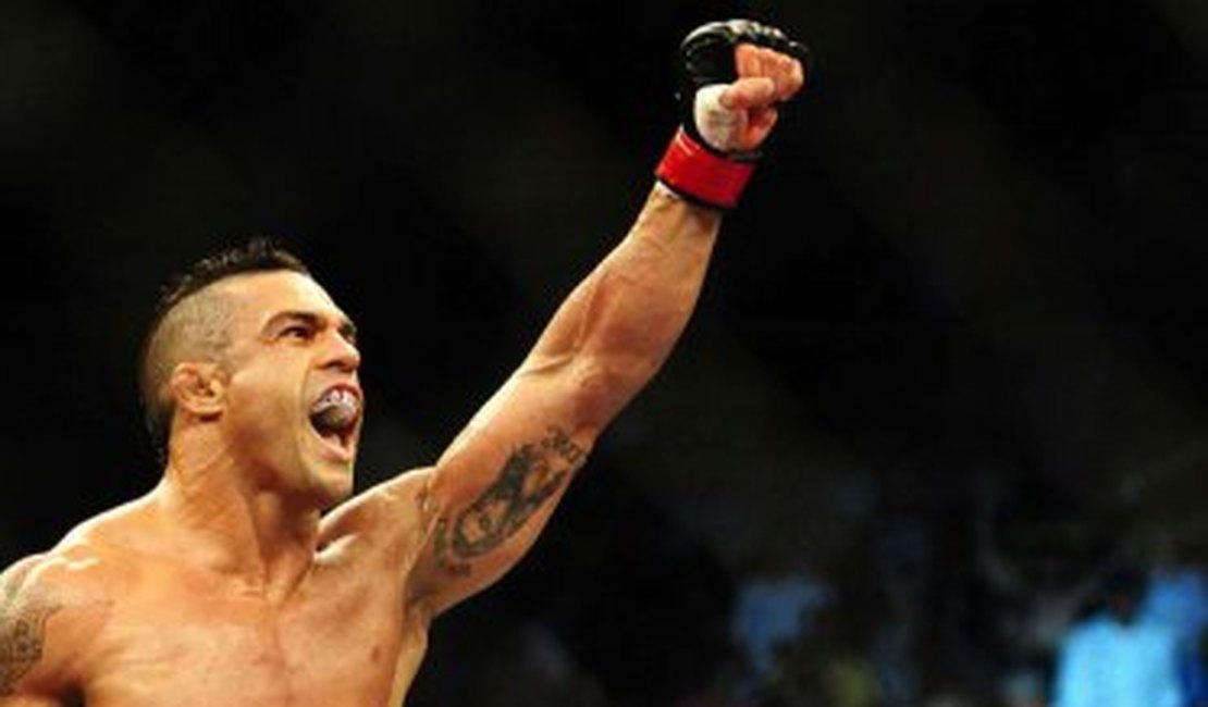 Vitor Belfort nocauteia Dan Henderson de forma sensacional