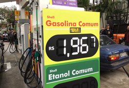 Posto de SP vende gasolina pela metade do preço em protesto contra impostos